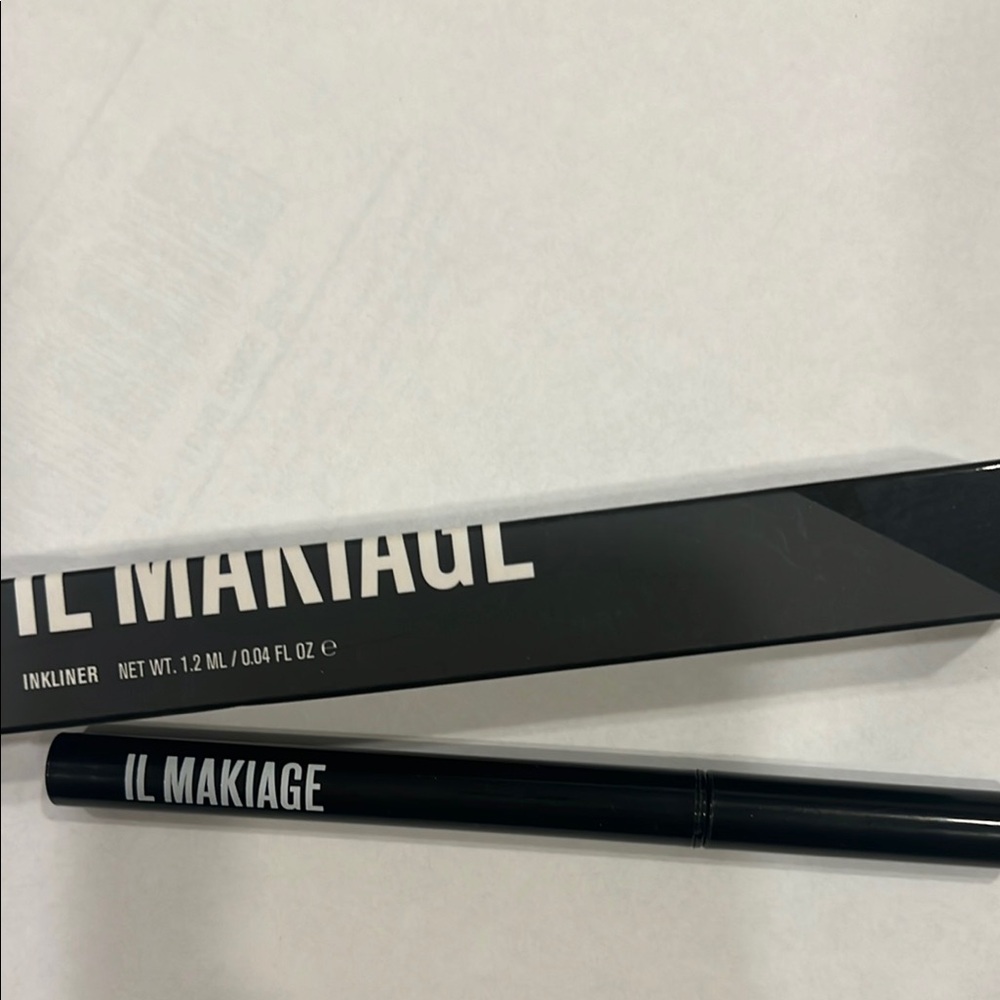 IL MAKIAGE Black Precision Eyeliner nwt